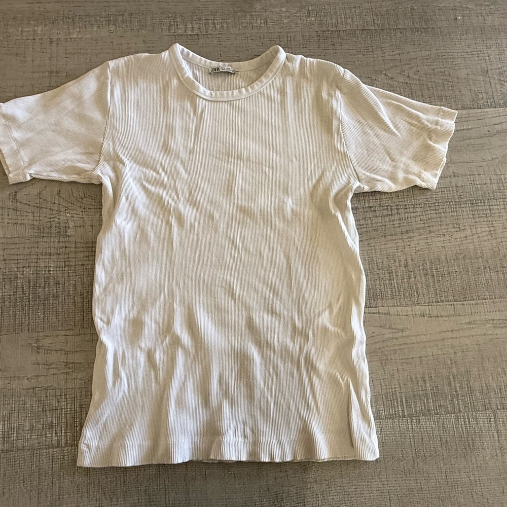 Zara Ribbed White Scoop Neck Shirt Size Medium - Picture 2 of 9